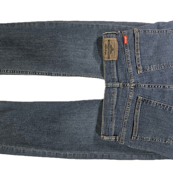 Wrangler Blue Straight Leg Jeans - Picture 10 of 10